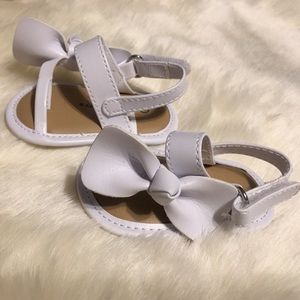 Baby bow sandals!